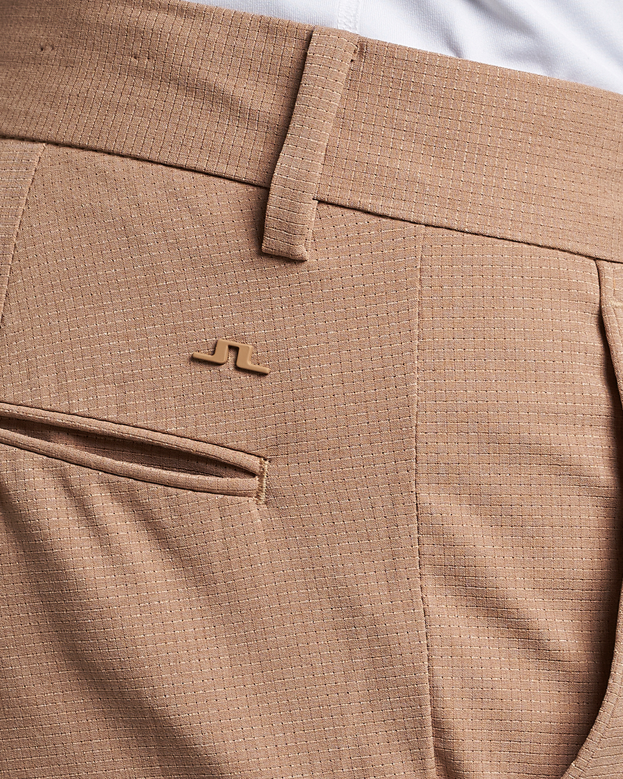 Uomini | Pantaloni | J.Lindeberg | Vent Golf Trousers Tiger Brown