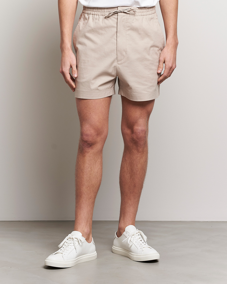 Uomini | Pantaloncini | Tiger of Sweden | Birch Linen Shorts Cream Sand