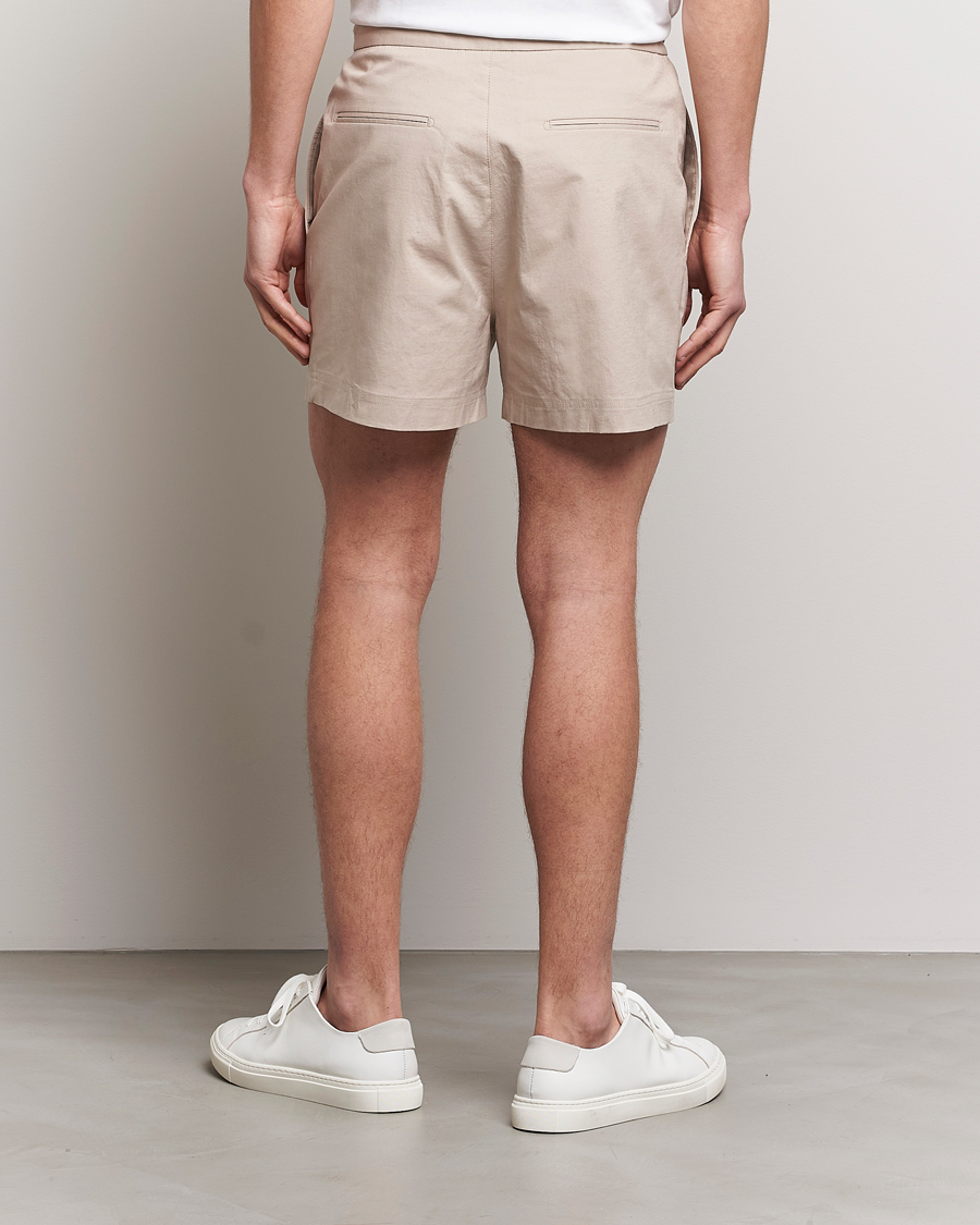 Uomini | Pantaloncini | Tiger of Sweden | Birch Linen Shorts Cream Sand