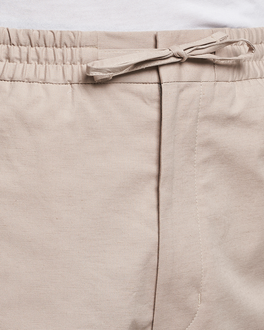 Uomini | Pantaloncini | Tiger of Sweden | Birch Linen Shorts Cream Sand
