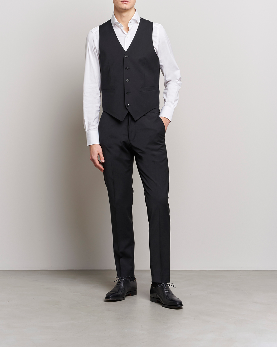 Uomini | Blazers | Tiger of Sweden | Wayde Wool Travel Waistcoat Black