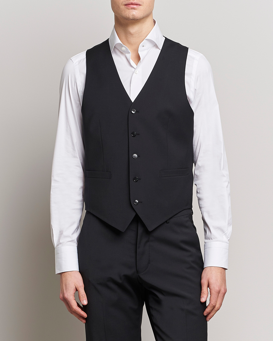 Uomini | Blazers | Tiger of Sweden | Wayde Wool Travel Waistcoat Black