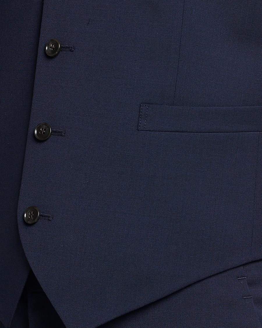 Uomini | Blazers | Tiger of Sweden | Wayde Wool Travel Waistcoat Royal Blue