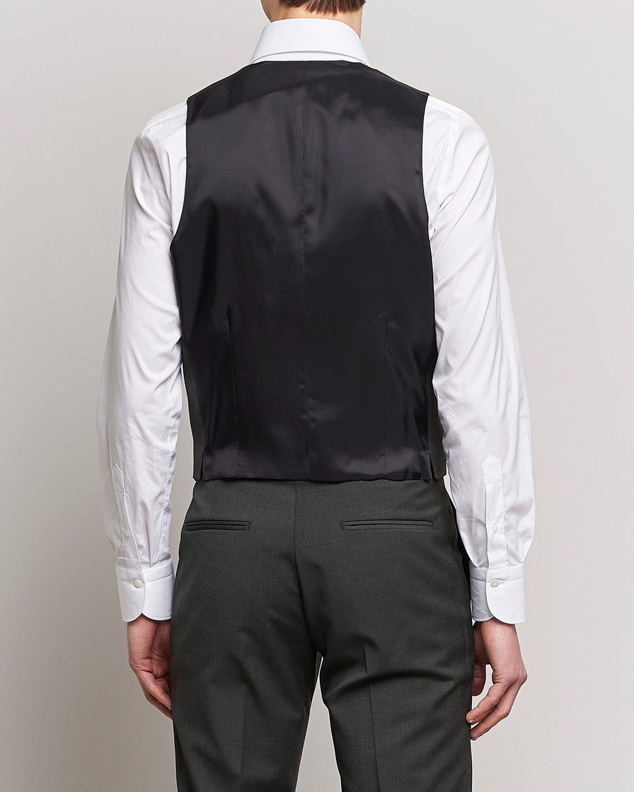 Uomini | Gilet | Tiger of Sweden | Wayde Wool Travel Waistcoat Olive Extreme