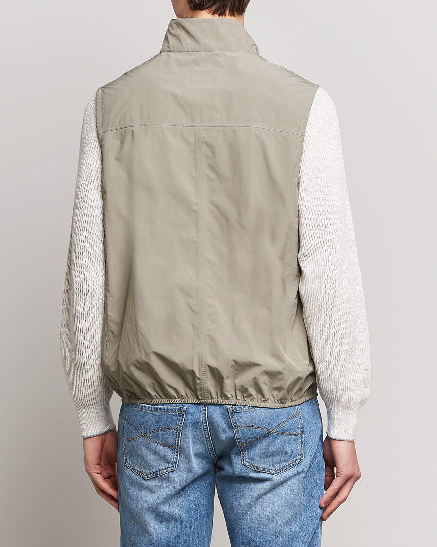 Uomini | Gilet | Brunello Cucinelli | Lightweight Nylon Gilet Olive
