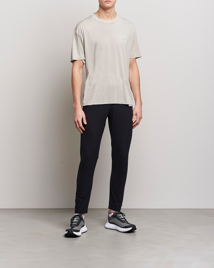 Uomini | T-shirt | Satisfy | AuraLite T-Shirt Mineral Dune