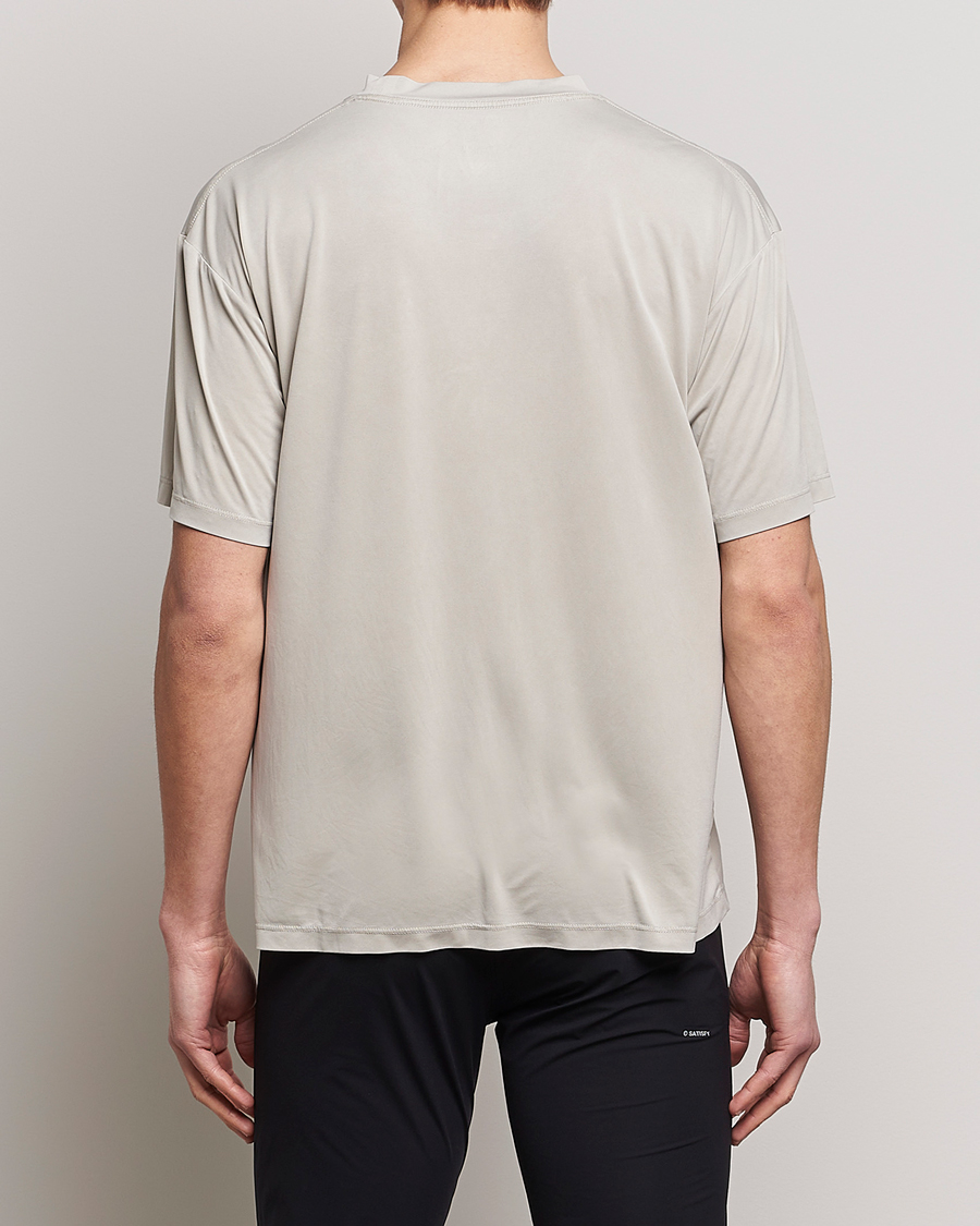 Uomini | T-shirt | Satisfy | AuraLite T-Shirt Mineral Dune