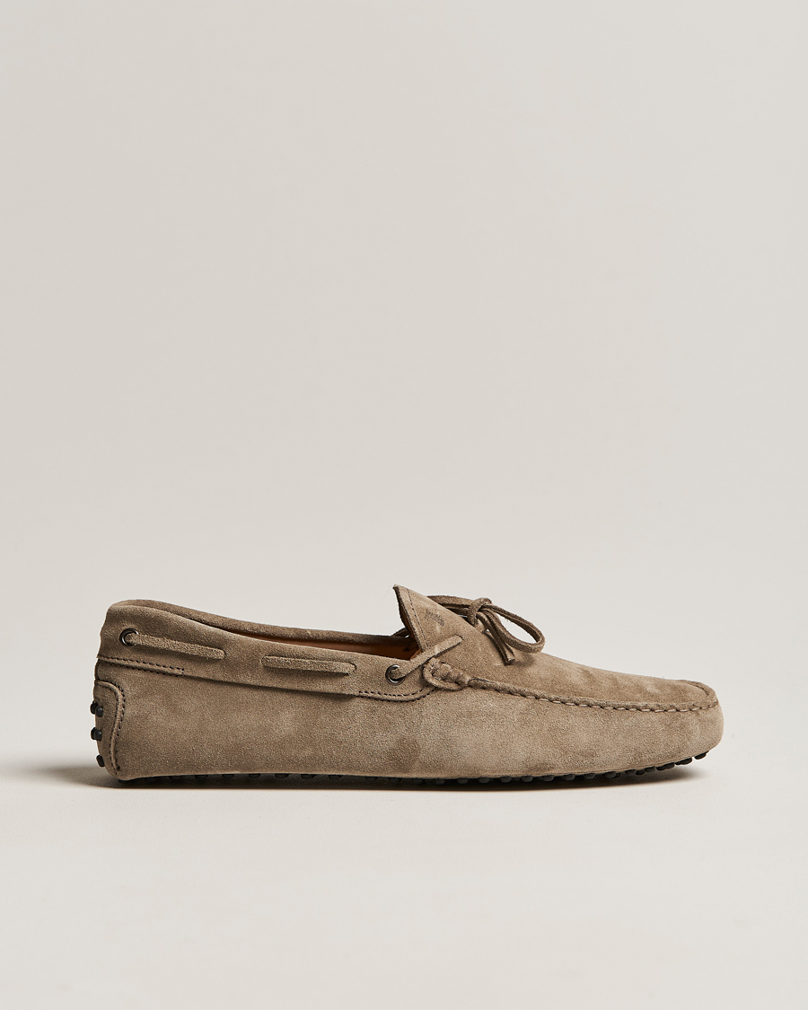 Uomini | Tod's Laccetto Gommino Carshoe Taupe Suede | Tod's | Laccetto Gommino Carshoe Taupe Suede