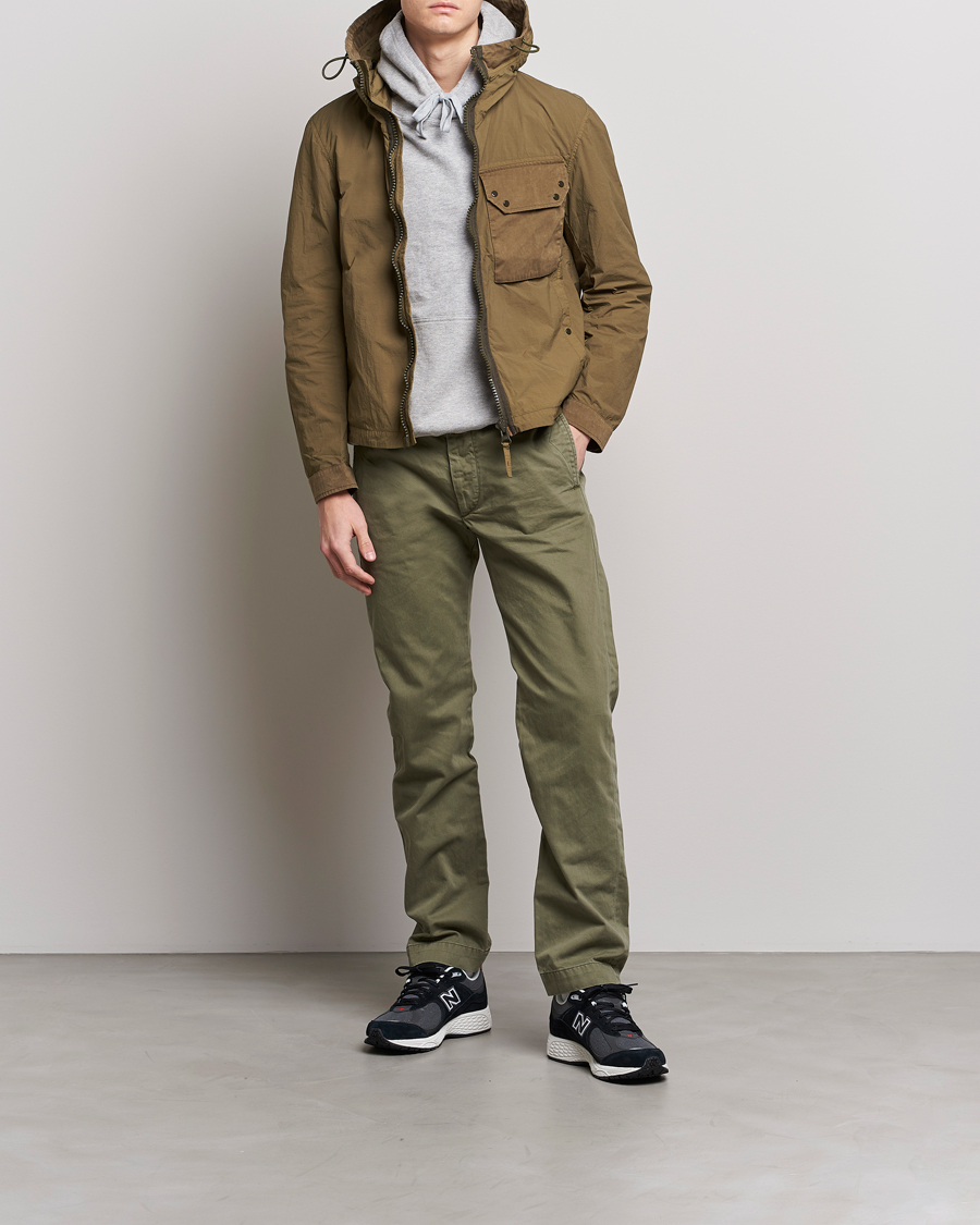 Uomini | Giacche | Ten c | Garment Dyed Nylon Hooded Jacket Olive