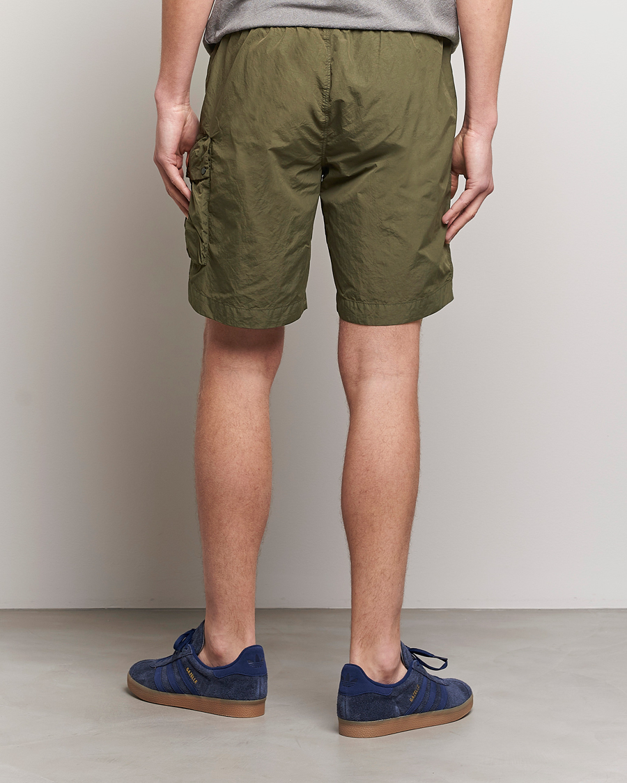 Uomini | Pantaloncini | C.P. Company | Flatt Nylon Garment Dyed Shorts Olive