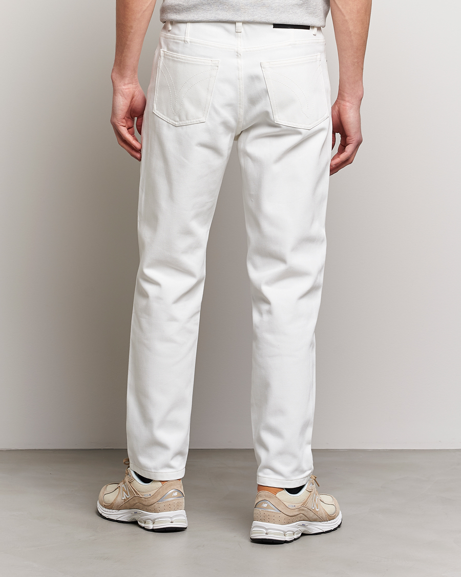 Uomini | Jeans | AMI | Tapered Jeans Natural White