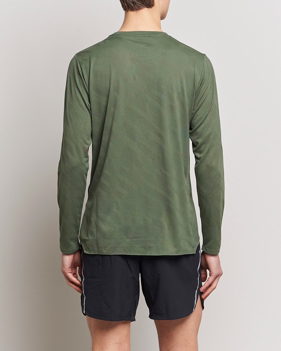 Uomini | T-shirt | New Balance Running | Q Speed Jacquard Long Sleeve T-Shirt Olive