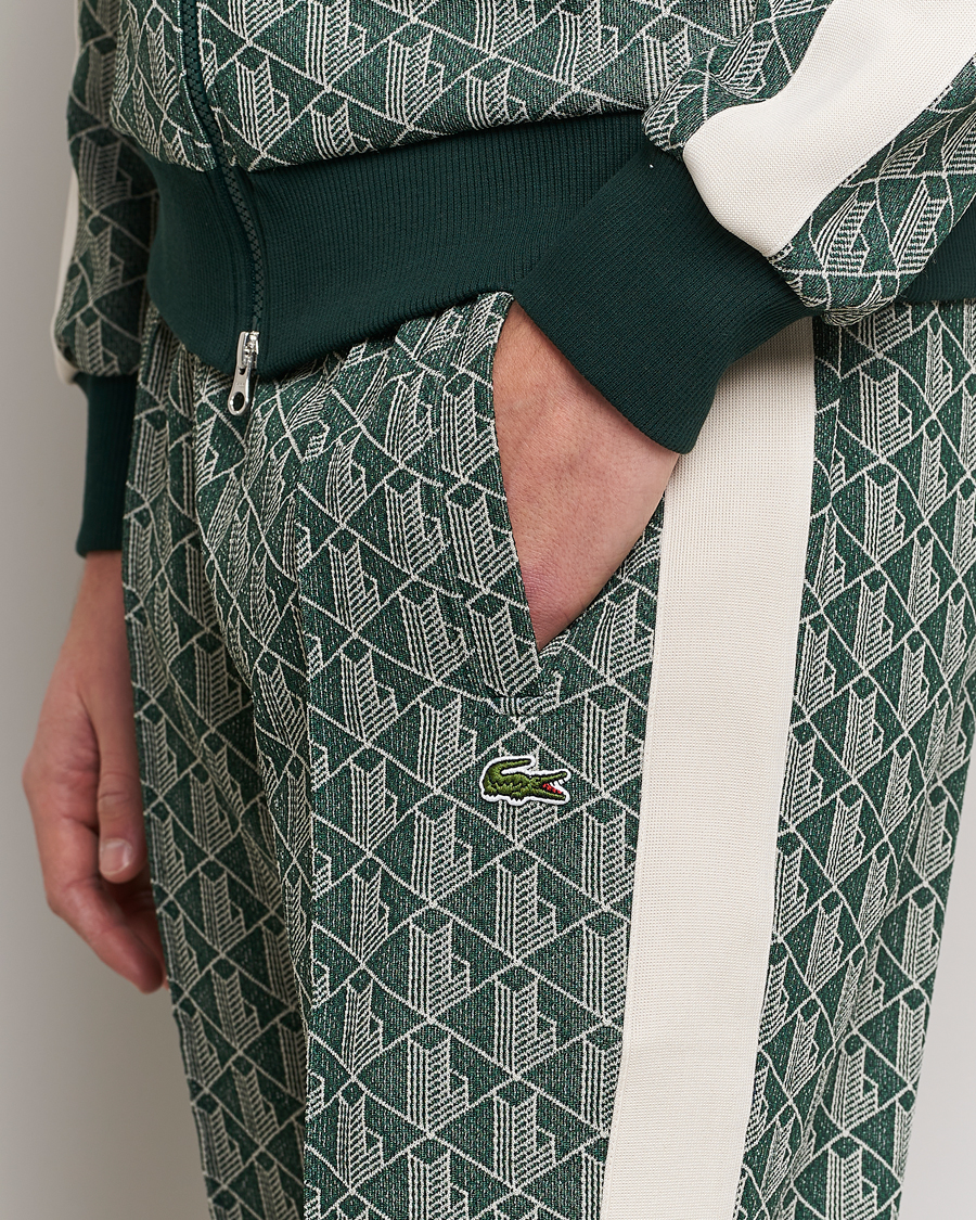Uomini | Pantaloni | Lacoste | Monogram Trackpant Green/Wood Shaving