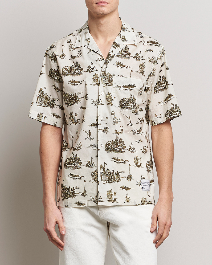 Uomini | Camicie | Woolrich | Zavikon Printed Short Sleeve Resort Shirt Milky Cream