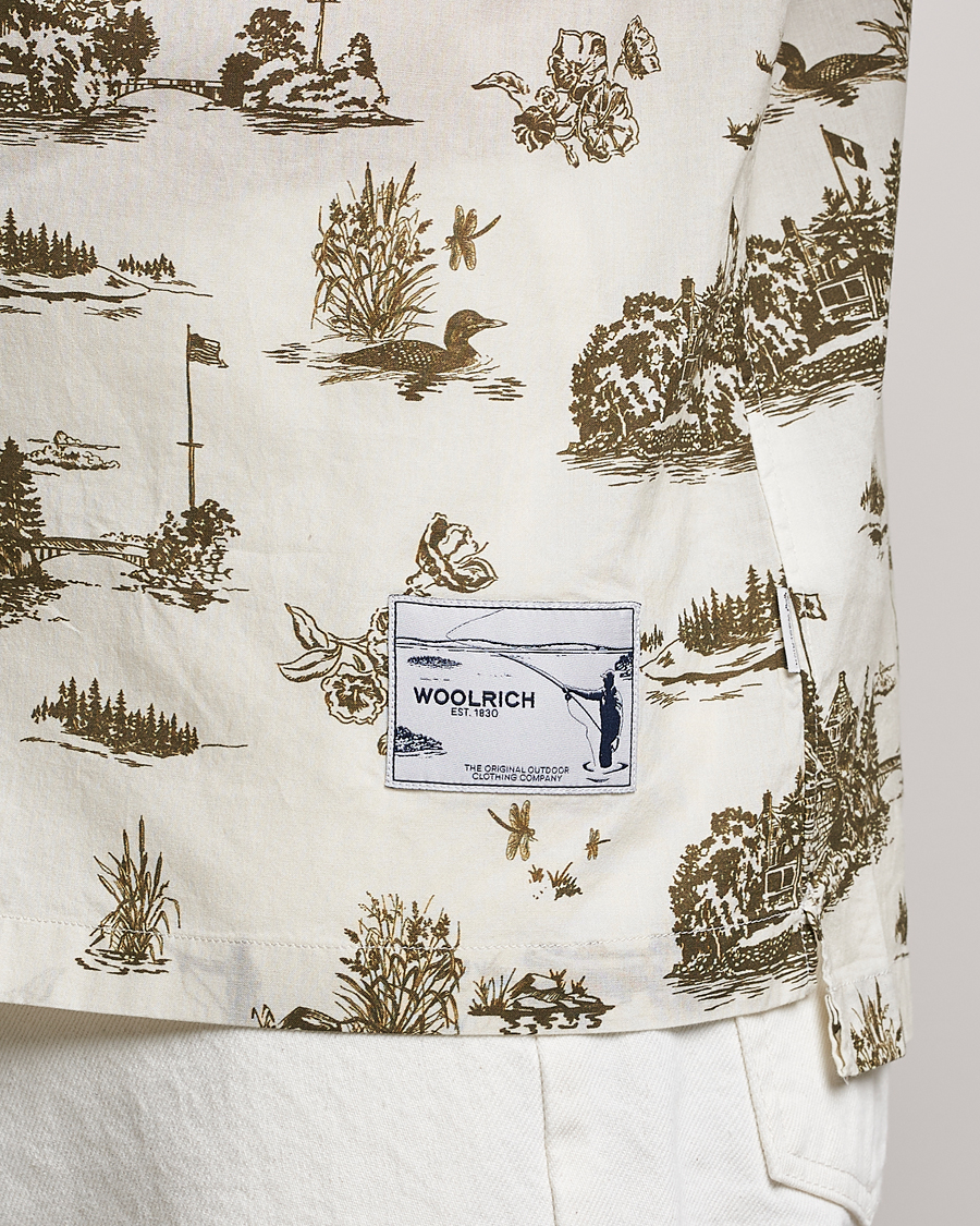 Uomini | Camicie | Woolrich | Zavikon Printed Short Sleeve Resort Shirt Milky Cream