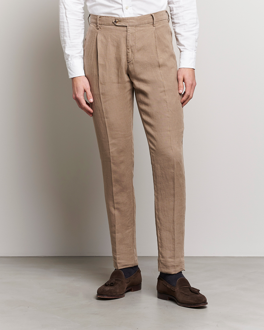 Uomini | Pantaloni | Lardini | Pleated Linen Trousers Beige