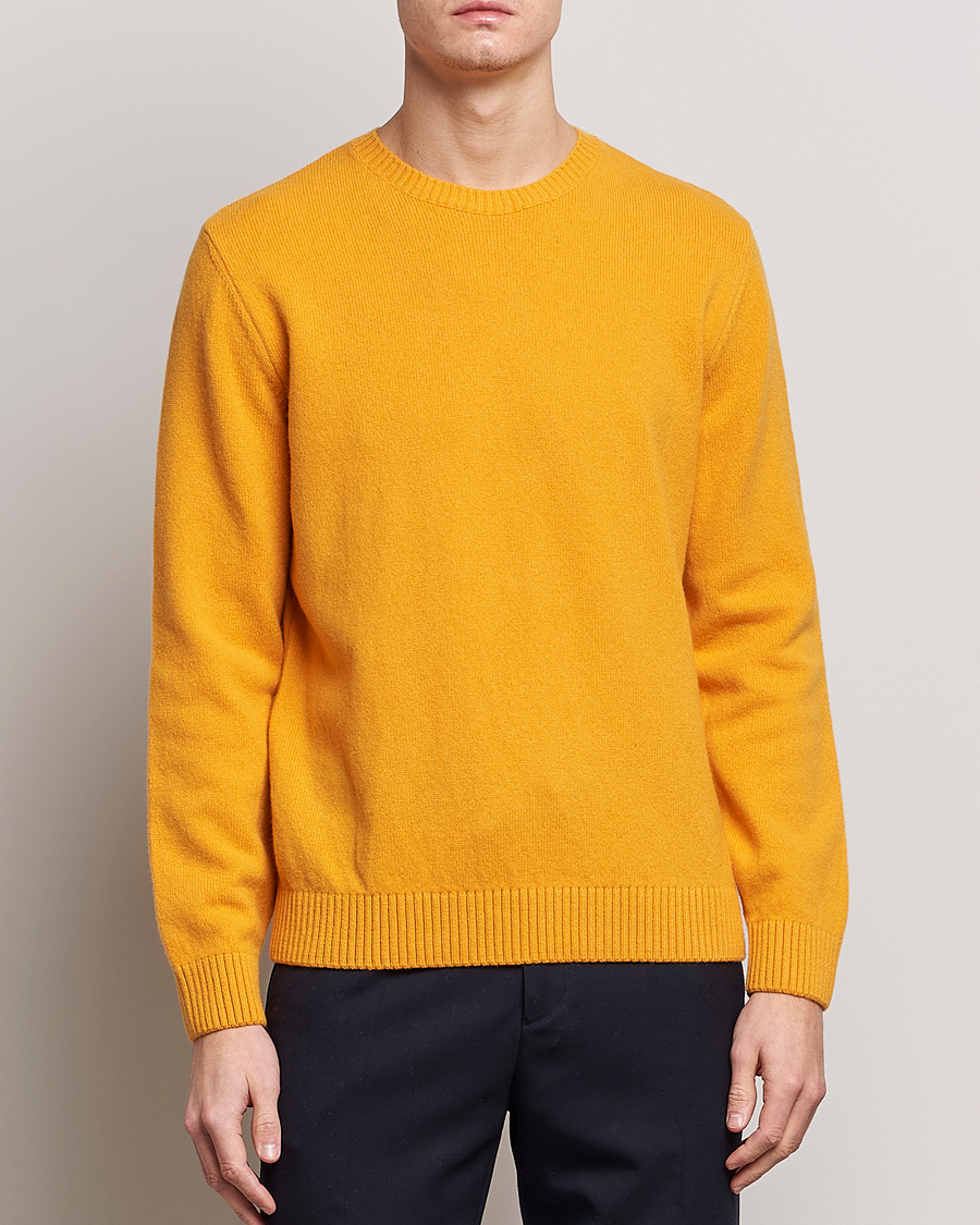 Uomini | Maglieria | Colorful Standard | Classic Merino Wool Crew Neck Burned Yellow