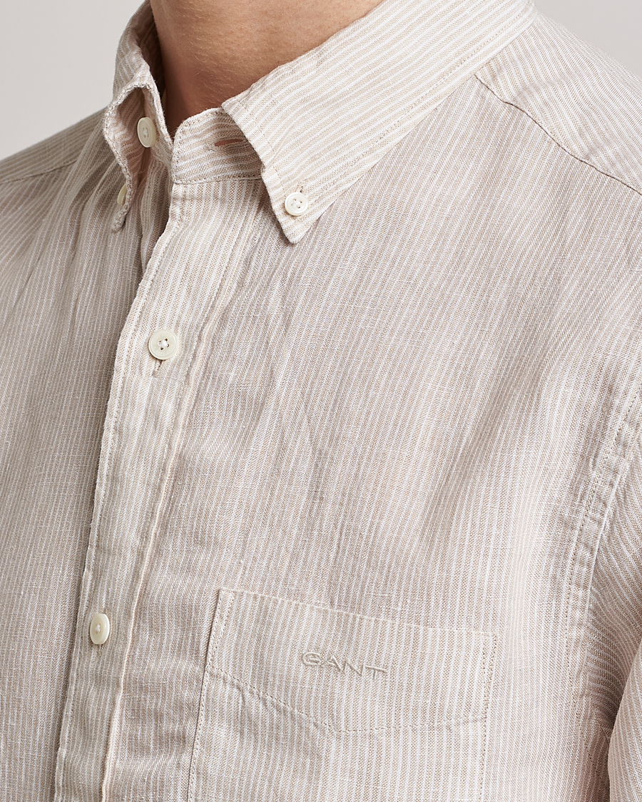 Uomini | Camicie | GANT | Regular Fit Striped Linen Short Sleeve Shirt Dry Sand