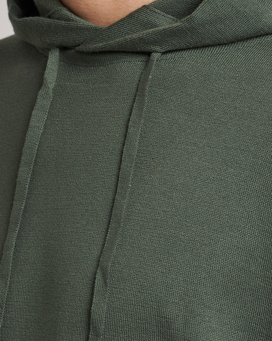 Uomini | Maglieria | John Smedley | Sundown Sea Island Hoodie Palm Green