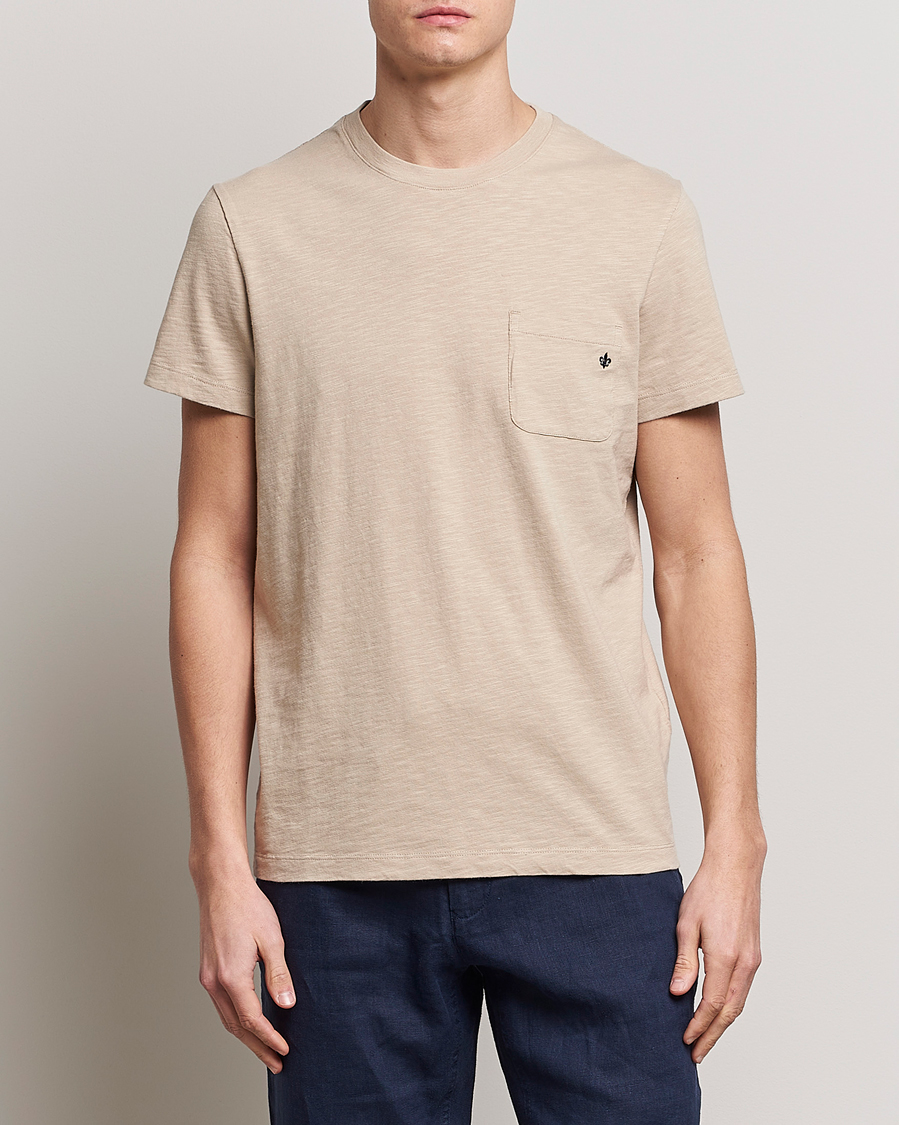 Uomini | T-shirt | Morris | Lily Slub Pocket Crew Neck Tee Beige