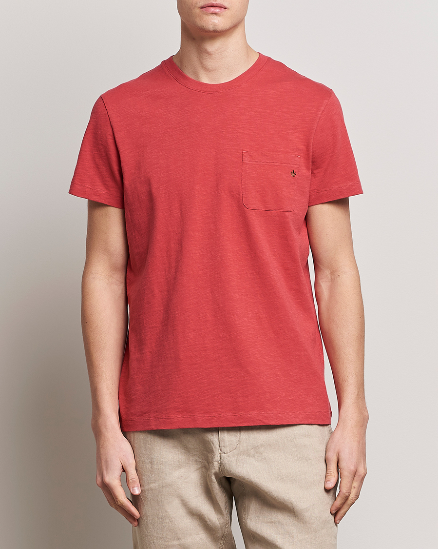 Uomini | T-shirt | Morris | Lily Slub Pocket Crew Neck Tee Red