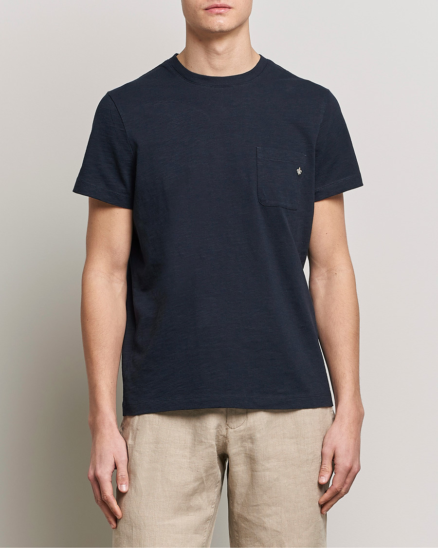 Uomini | T-shirt | Morris | Lily Slub Pocket Crew Neck Tee Navy