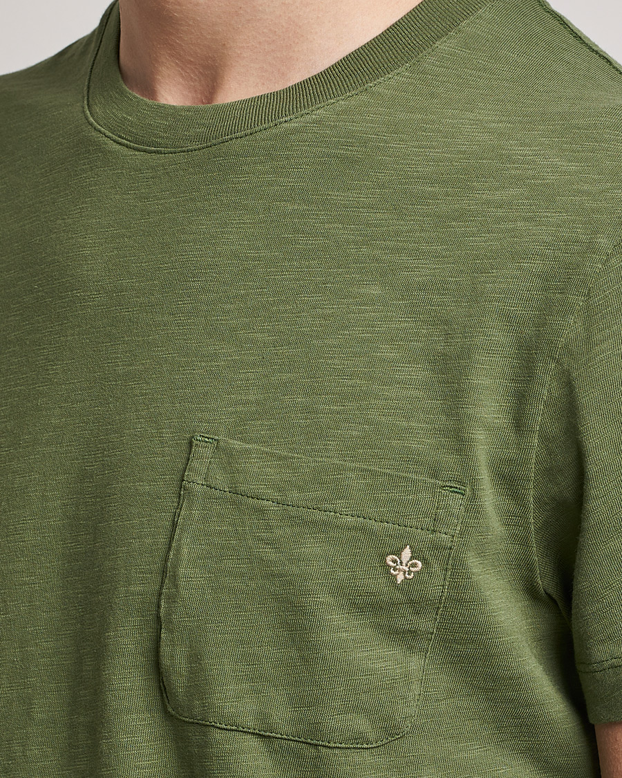 Uomini | T-shirt | Morris | Lily Slub Pocket Crew Neck Tee Olive
