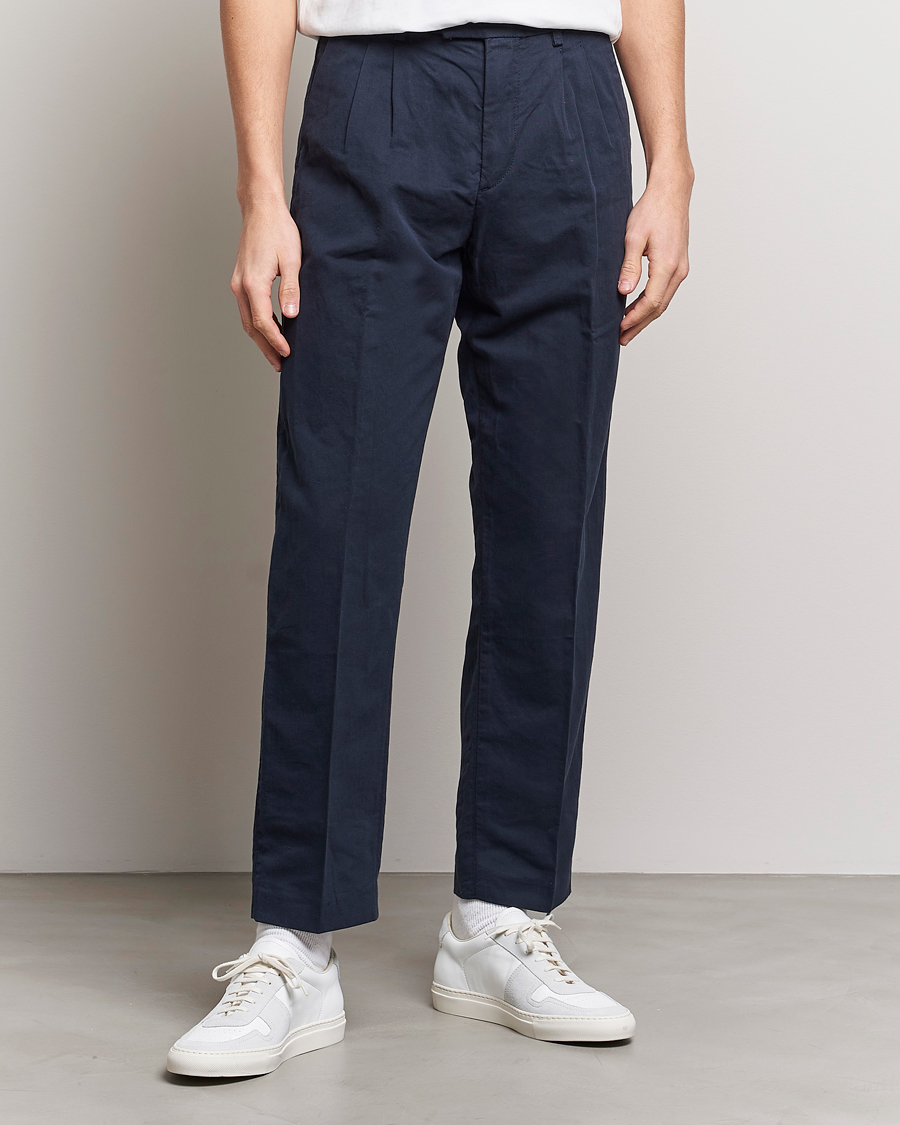 Uomini | Pantaloni | NN07 | Fritz Pleated Trousers Navy Blue