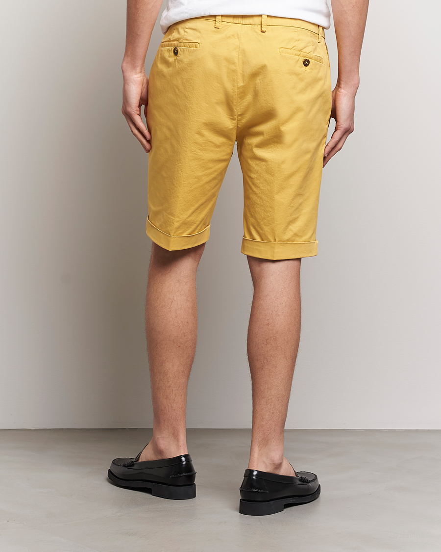 Uomini | Pantaloncini | Briglia 1949 | Pleated Cotton Shorts Yellow