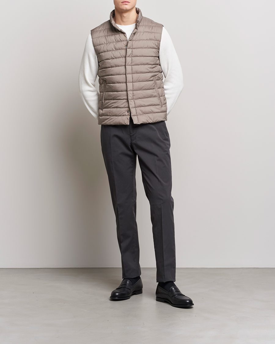 Uomini | Giacche | Herno | Nuage Matt Nylon Vest Taupe