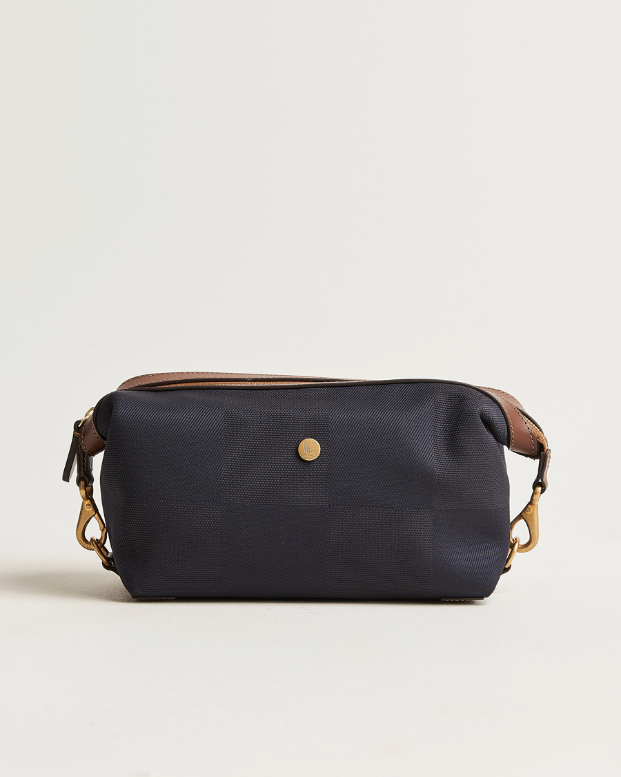 Uomini | Mismo M/S Nylon Washbag Pioneer Blue/Cuoio | Mismo | M/S Nylon Washbag Pioneer Blue/Cuoio