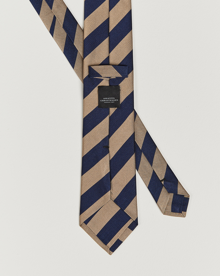 Uomini | Cravatte | Amanda Christensen | Regemental Stripe Classic Tie 8 cm Sand/Navy