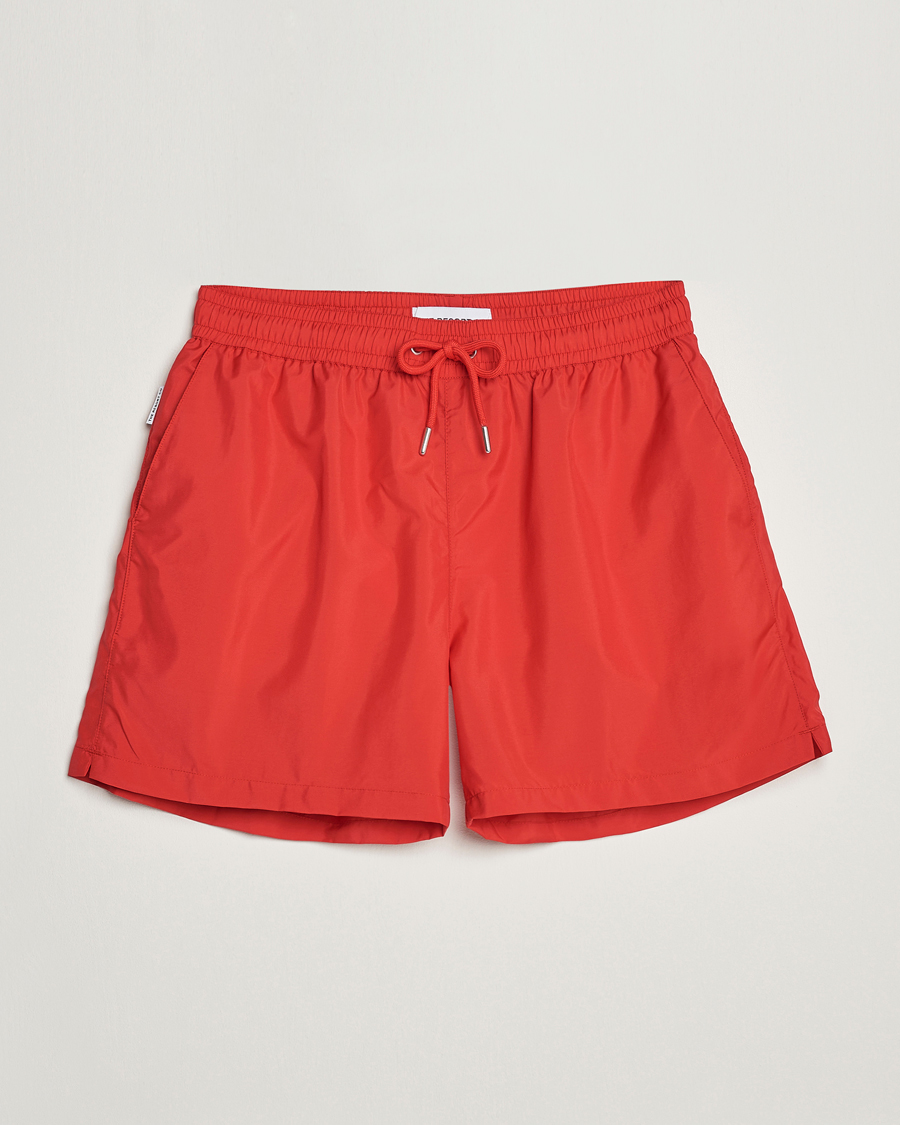Uomini | Costumi da bagno | The Resort Co | Classic Swimshorts Ruby Red