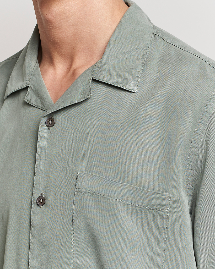 Uomini | Camicie | A Day's March | Yamu Short Sleeve Tencel Shirt Dusty Green