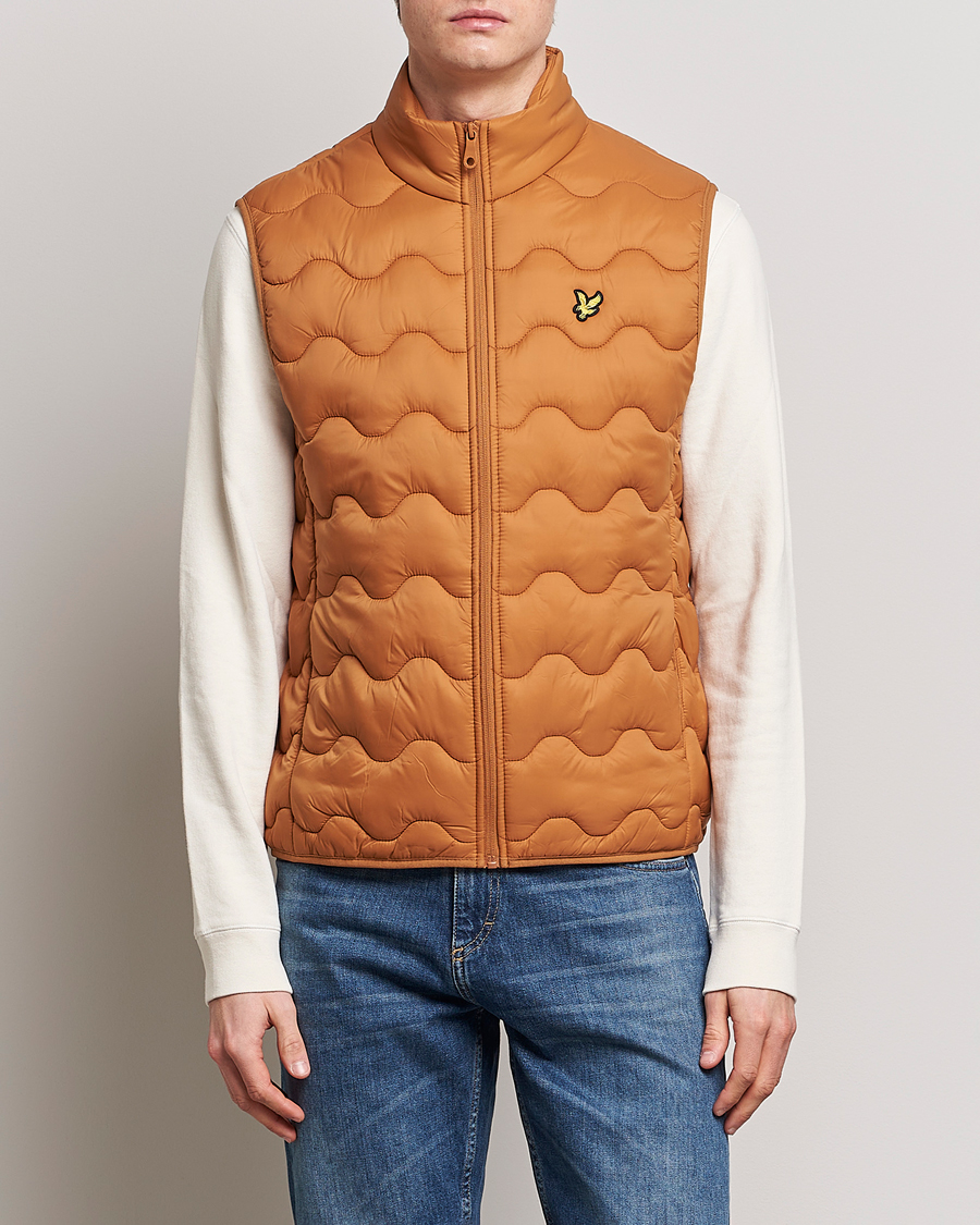Uomini | Gilet | Lyle & Scott | Crest Quilted Gilet Vest Salt Burne