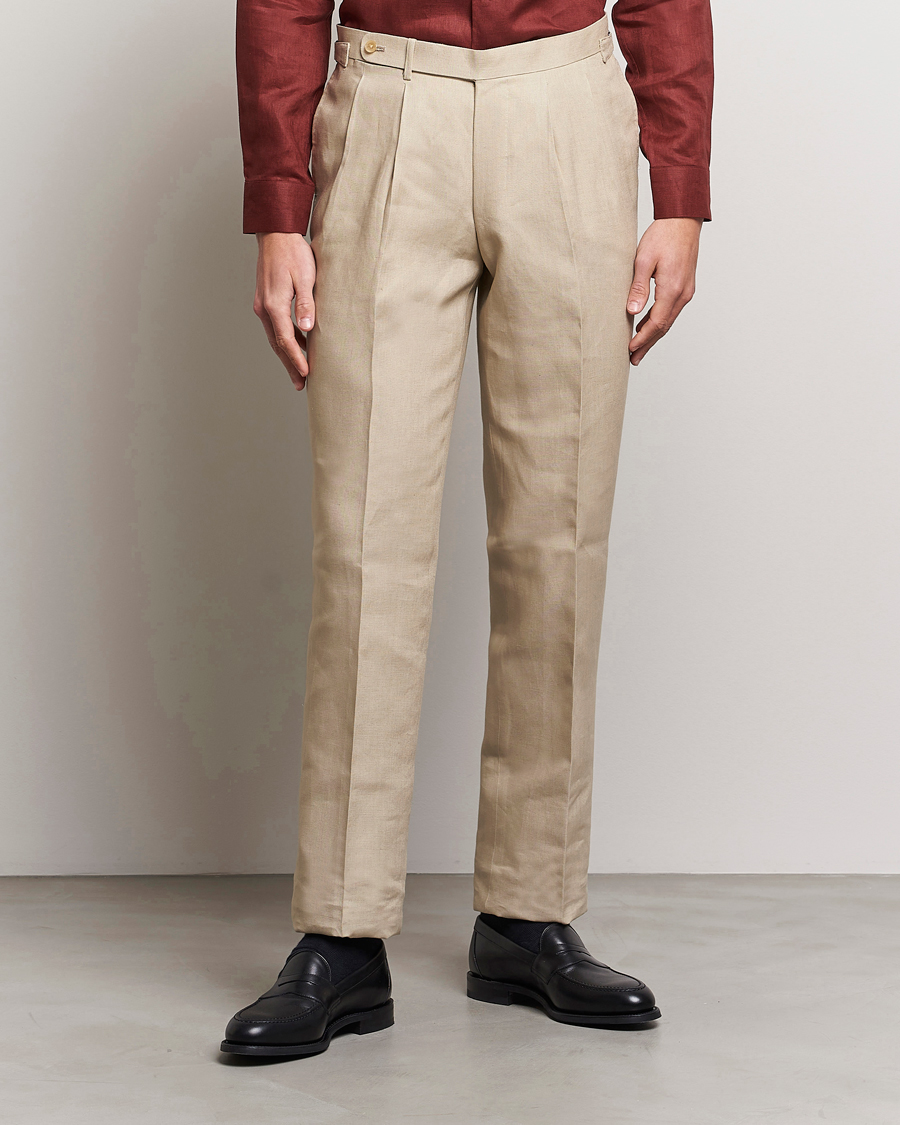 Uomini | Pantaloni | Beams F | Pleated Linen Trousers Beige