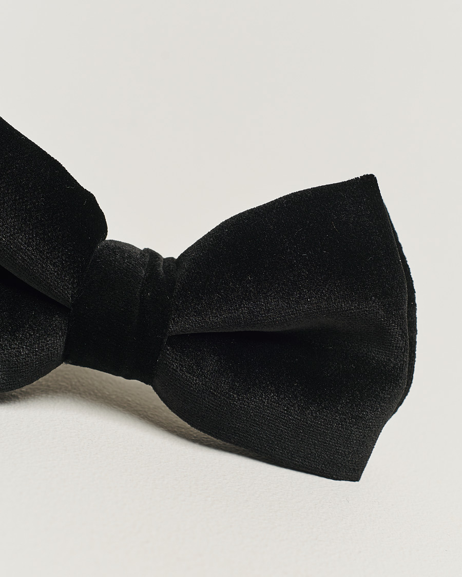 Uomini | Eton Pre-Tied Velvet Bow Tie Black | Eton | Pre-Tied Velvet Bow Tie Black