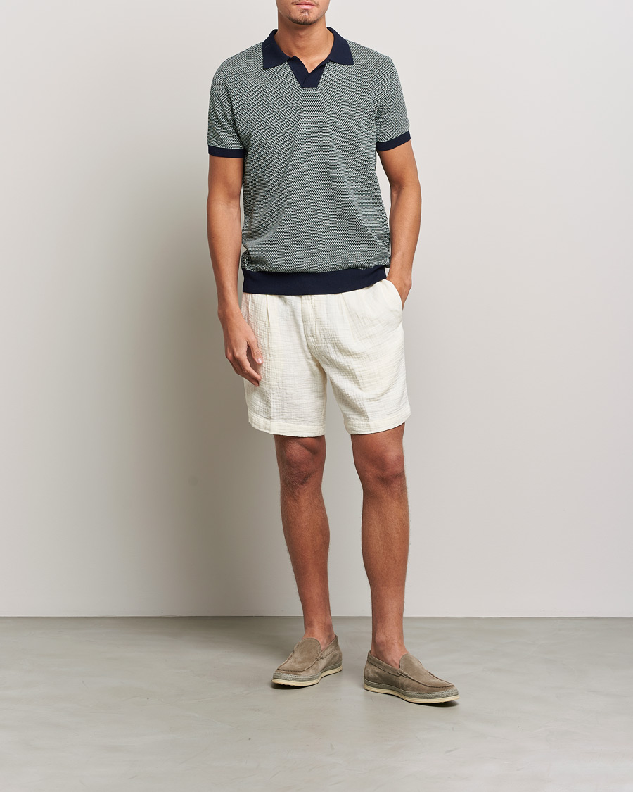 Uomini | Pantaloncini | Oscar Jacobson | Tanker Pleated Crepe Cotton Shorts White