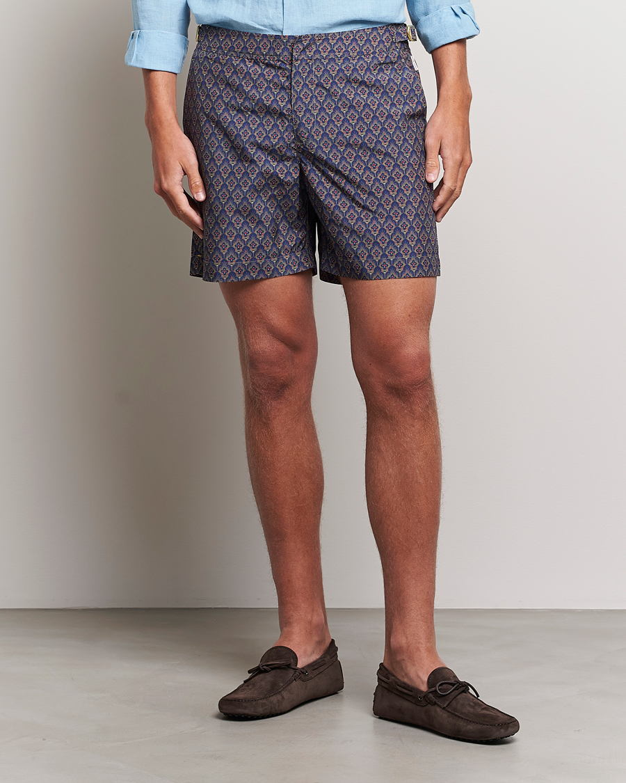 Uomini | Costumi da bagno | Orlebar Brown | Bulldog Sunny Deco Printed Swimshorts Midnight Navy