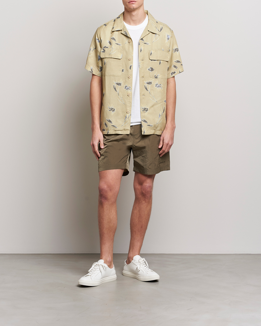 Uomini | Camicie | NN07 | Daniel Short Sleeve Tencel/Linen Printed Shirt Pale Olive