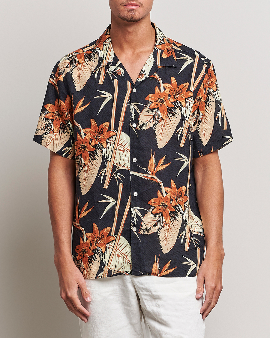 Uomini | Camicie | J.Lindeberg | Elio Tropical Print Short Sleeve Shirt Navy