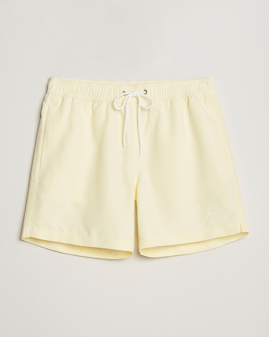 Uomini | Costumi da bagno | J.Lindeberg | Banks Solid Swimshorts Pear Sorbet