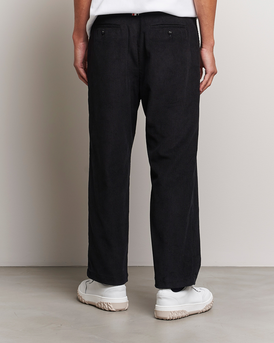 Uomini | Pantaloni | Thom Browne | Straight Cropped Corduroy Trousers Black