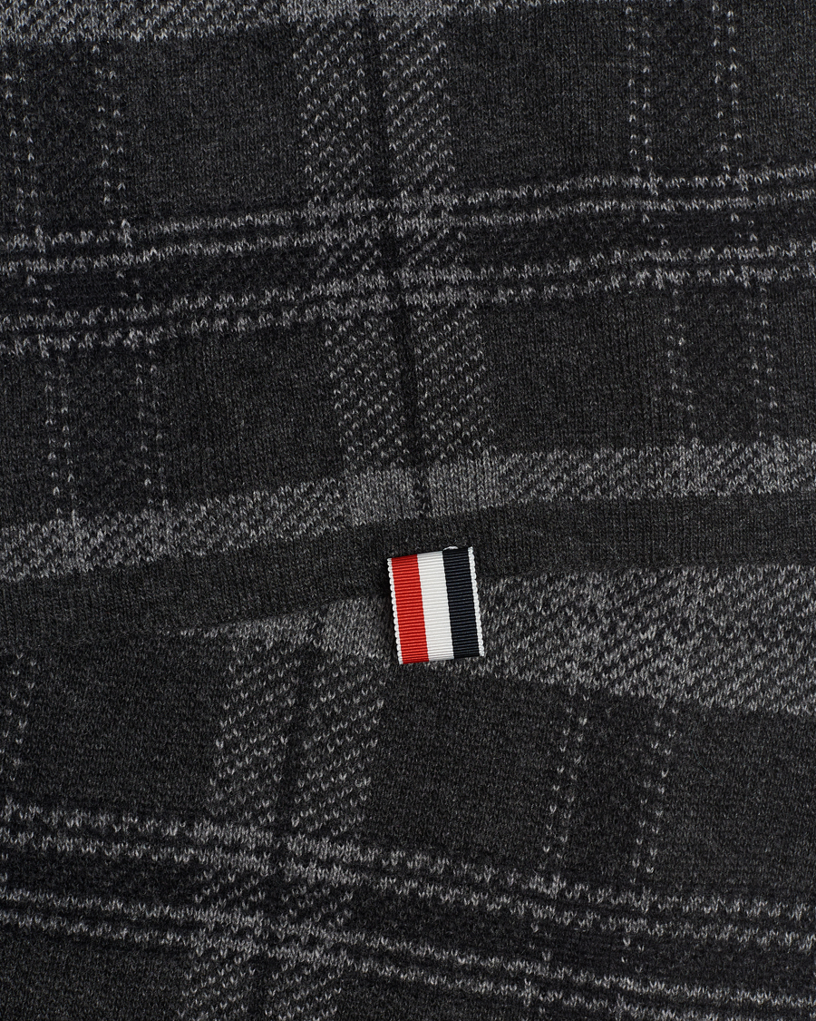 Uomini | Thom Browne Wool/Cashmere Tartan Jacquard Scarf Dark Grey | Thom Browne | Wool/Cashmere Tartan Jacquard Scarf Dark Grey