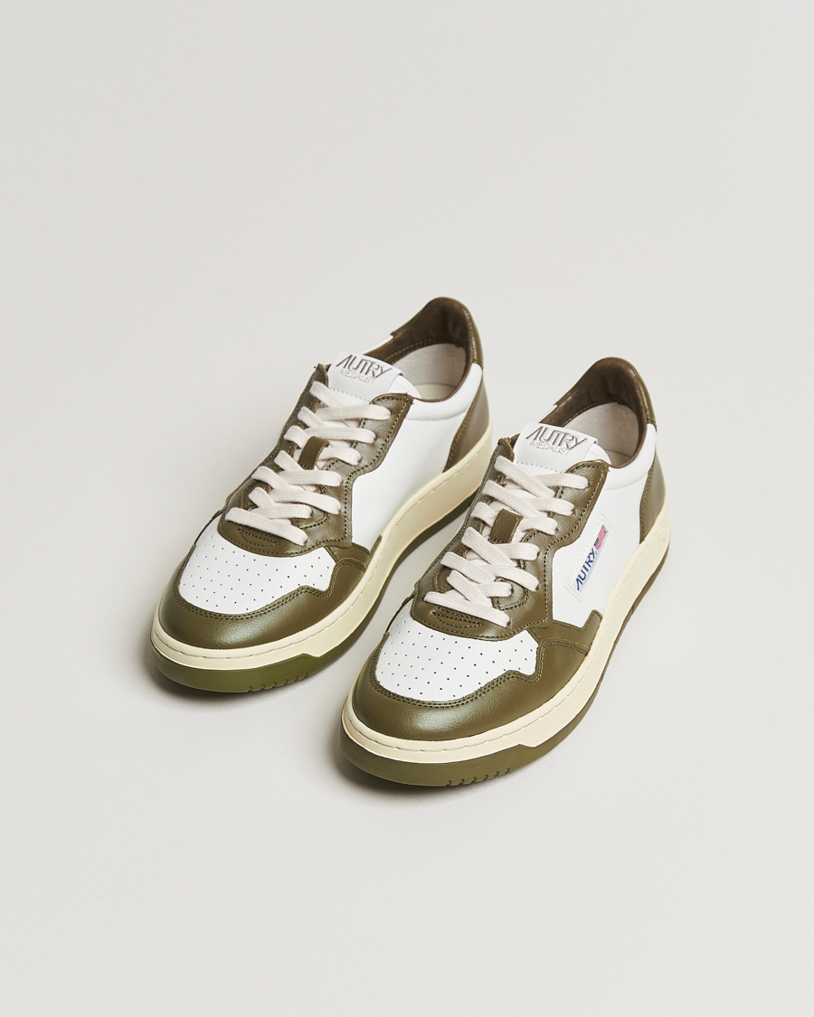Uomini | Autry Medalist Low Bicolor Leather Sneaker Military Olive | Autry | Medalist Low Bicolor Leather Sneaker Military Olive