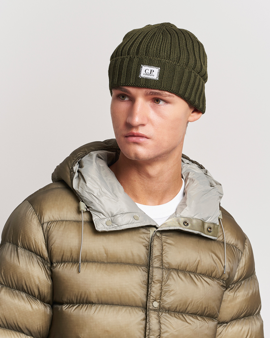 Uomini | C.P. Company Knitted Merino Logo Beanie Olive | C.P. Company | Knitted Merino Logo Beanie Olive