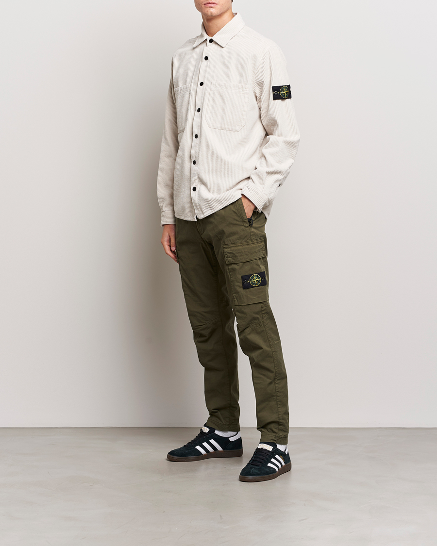 Uomini | Pantaloni | Stone Island | Stretch Cotton Gabardine Trousers Olive