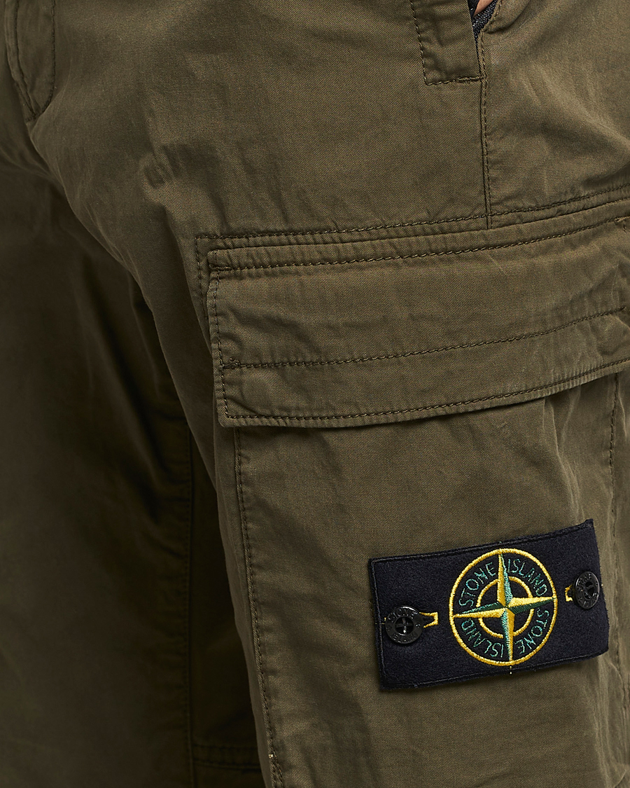 Uomini | Pantaloni | Stone Island | Stretch Cotton Gabardine Trousers Olive