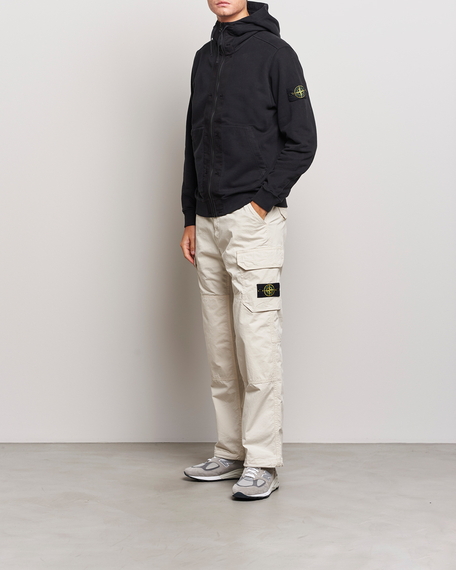 Uomini | Pantaloni | Stone Island | Stretch Cotton Gabardine Cargo Pants Plaster