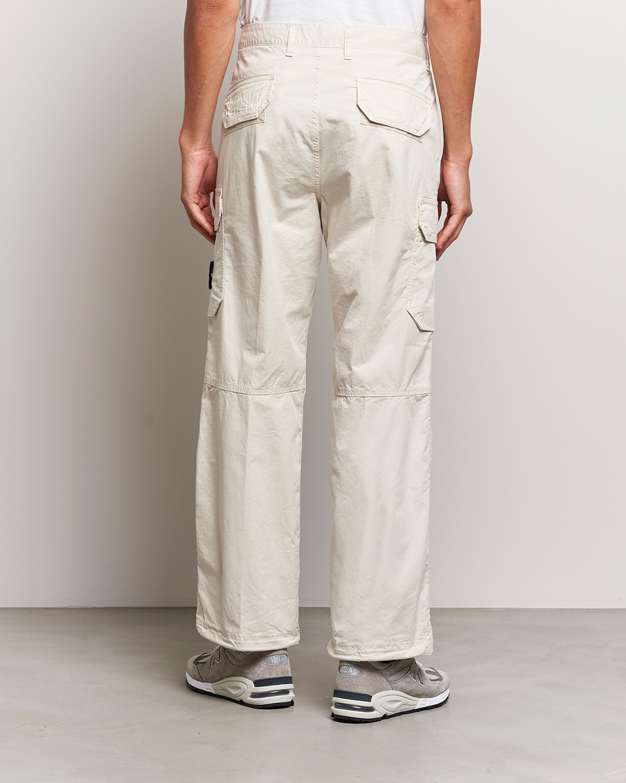 Uomini | Pantaloni | Stone Island | Stretch Cotton Gabardine Cargo Pants Plaster